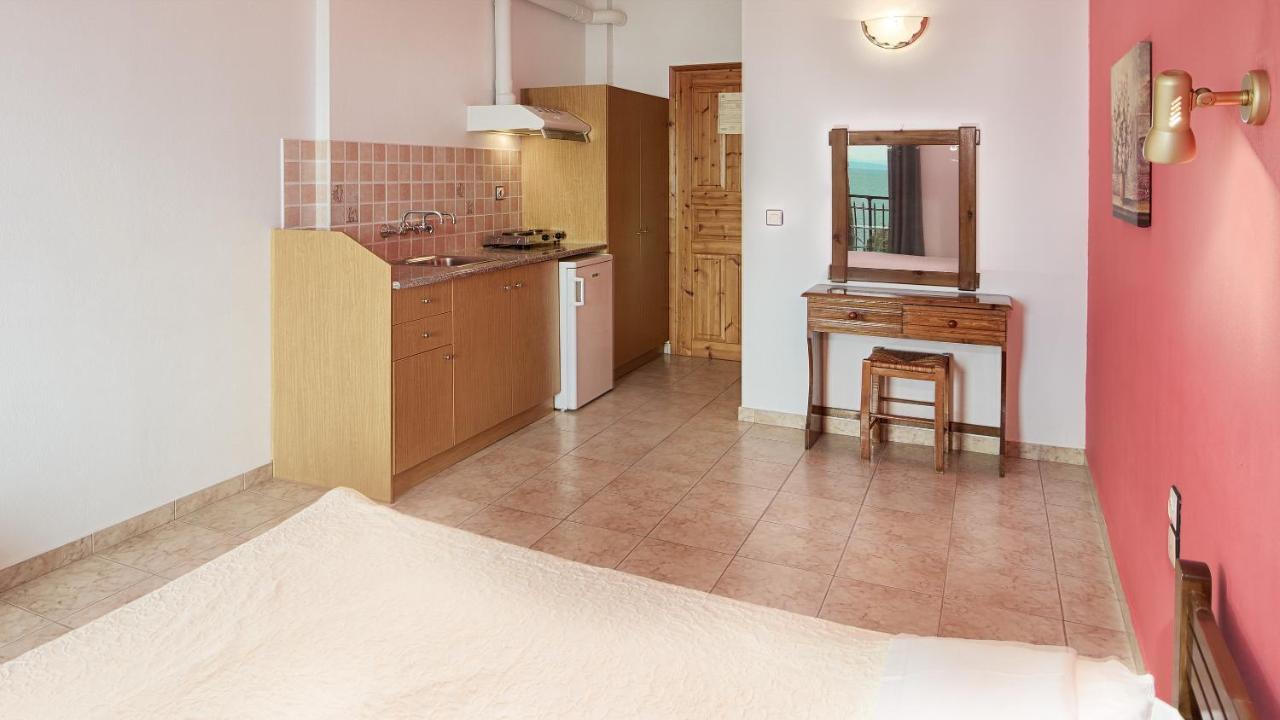 Pharos Rooms Ilia Exterior photo